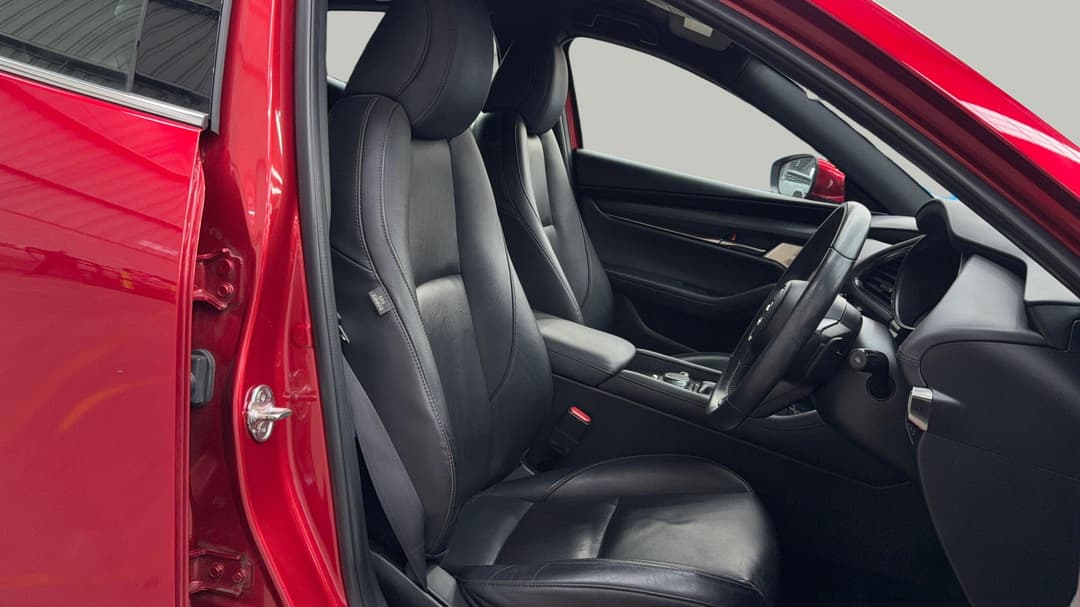 2019 Mazda Mazda3 G25 Gt, Automatic, 54511 km, Right Side Front Door Cabin View