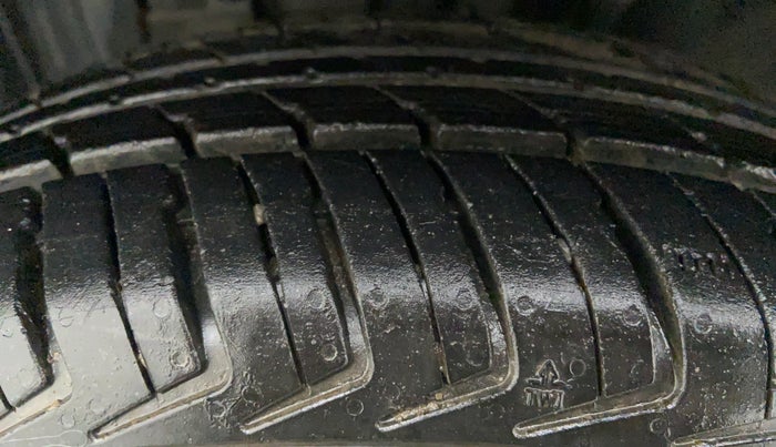 2019 Renault Kwid RXL, Petrol, Manual, 17,710 km, Left Front Tyre Tread