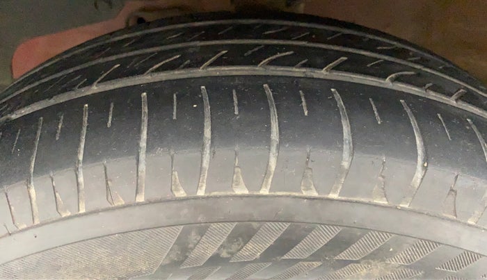 2017 Mahindra KUV 100 NXT K2 D 6S, Diesel, Manual, 66,520 km, Left Front Tyre Tread