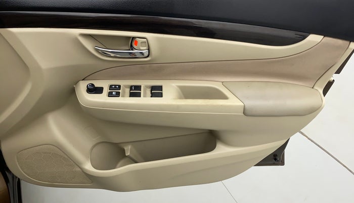 2016 Maruti Ciaz VXI, Petrol, Manual, 75,618 km, Driver Side Door Panels Controls