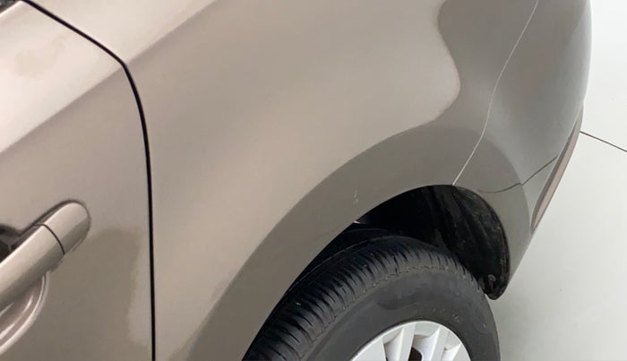 2015 Volkswagen Vento HIGHLINE 1.2 TSI AT, Petrol, Automatic, 29,664 km, Left quarter panel - Minor scratches