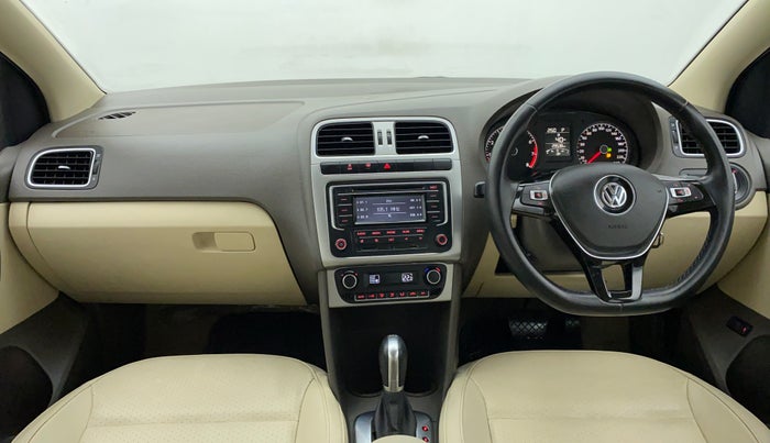 2015 Volkswagen Vento HIGHLINE 1.2 TSI AT, Petrol, Automatic, 29,664 km, Dashboard