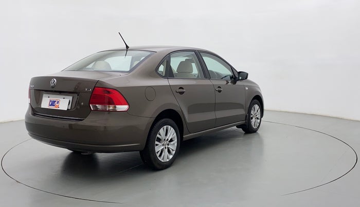 2015 Volkswagen Vento HIGHLINE 1.2 TSI AT, Petrol, Automatic, 29,664 km, Right Back Diagonal