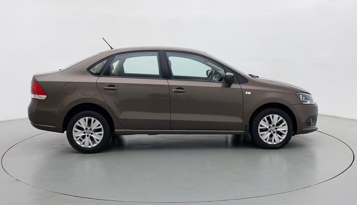 2015 Volkswagen Vento HIGHLINE 1.2 TSI AT, Petrol, Automatic, 29,664 km, Right Side