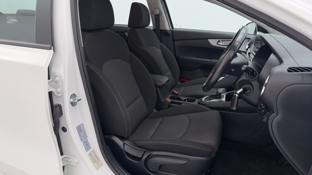 2022 Kia Cerato S, Automatic, 66459 km, Right Side Front Door Cabin View