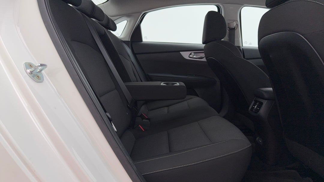 2022 Kia Cerato S, Automatic, 66459 km, Right Side Rear Door Cabin View