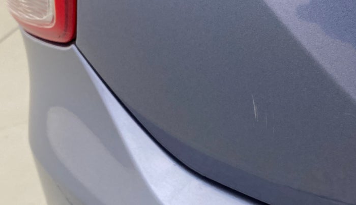 2015 Hyundai Xcent S 1.2 OPT, Petrol, Manual, 63,100 km, Dicky (Boot door) - Minor scratches