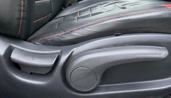 2016 Hyundai Elite i20 ASTA 1.2, Petrol, Manual, 37,845 km, Driver Side Adjustment Panel