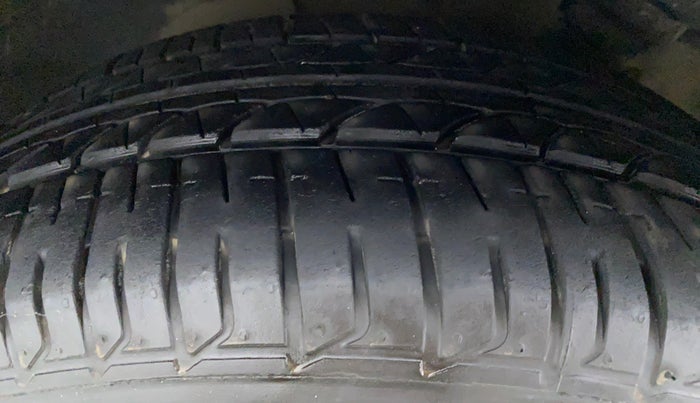 2016 Hyundai Elite i20 ASTA 1.2, Petrol, Manual, 37,845 km, Left Front Tyre Tread