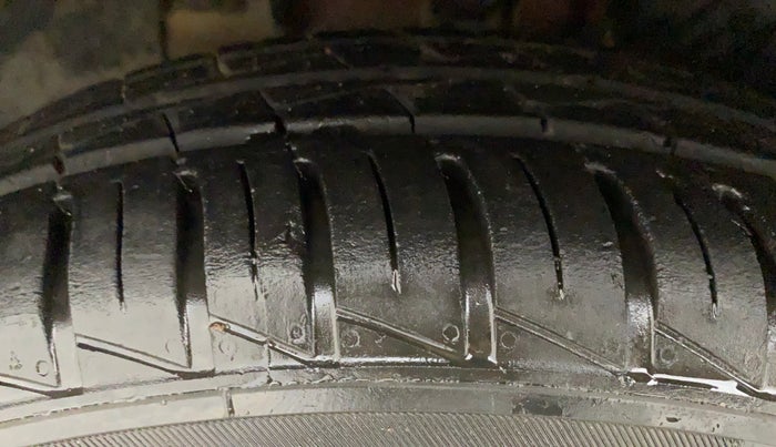 2021 Datsun Redi Go A, Petrol, Manual, 16,326 km, Left Front Tyre Tread