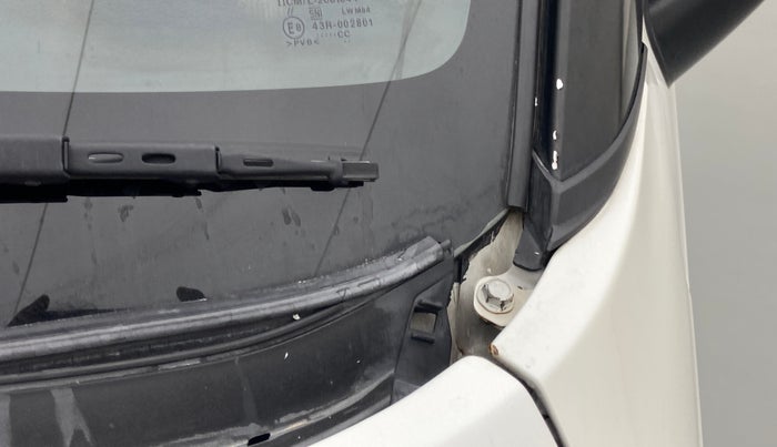 2017 Maruti IGNIS DELTA 1.2, Petrol, Manual, 46,330 km, Bonnet (hood) - Cowl vent panel has minor damage