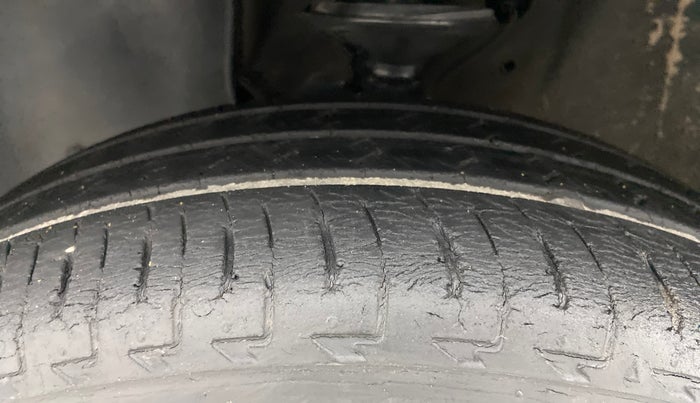 2017 Maruti IGNIS DELTA 1.2, Petrol, Manual, 46,330 km, Left Front Tyre Tread