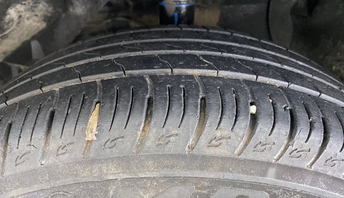 2018 Maruti Vitara Brezza ZDI PLUS, Diesel, Manual, 64,938 km, Left Front Tyre Tread