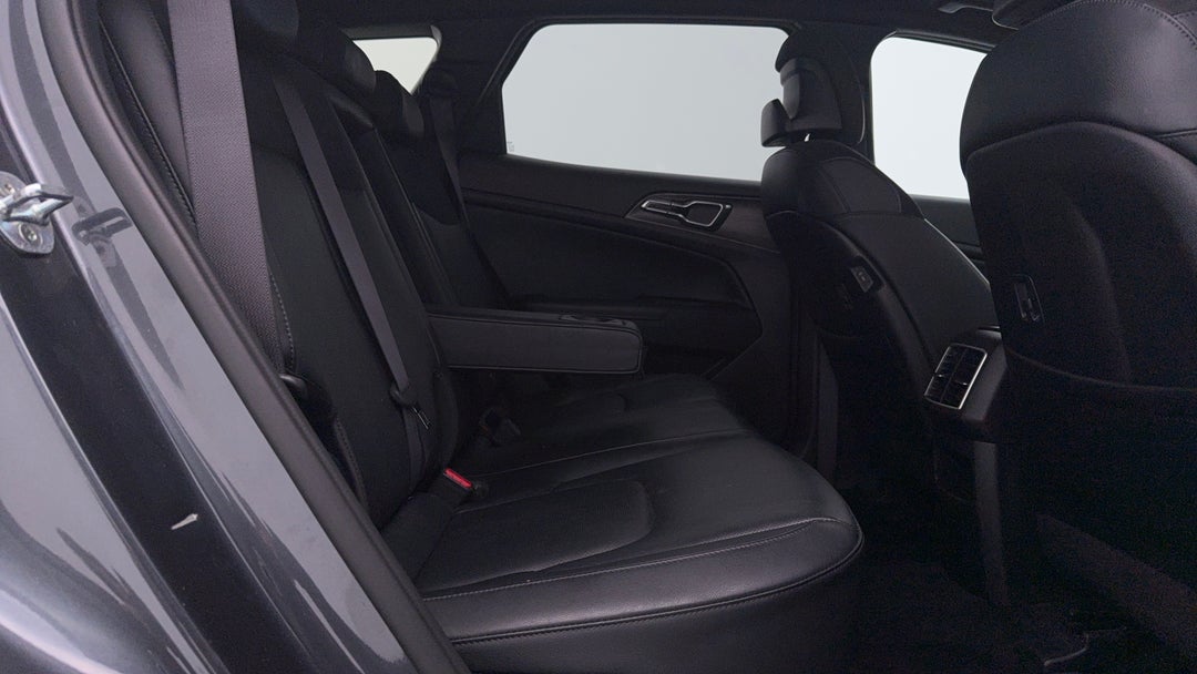 2022 Kia Sportage Gt-line (AWD), Automatic, 55469 km, Right Side Rear Door Cabin View
