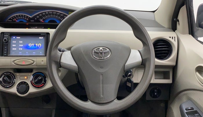 2015 Toyota Etios G, Petrol, Manual, 42,446 km, Steering Wheel Close Up