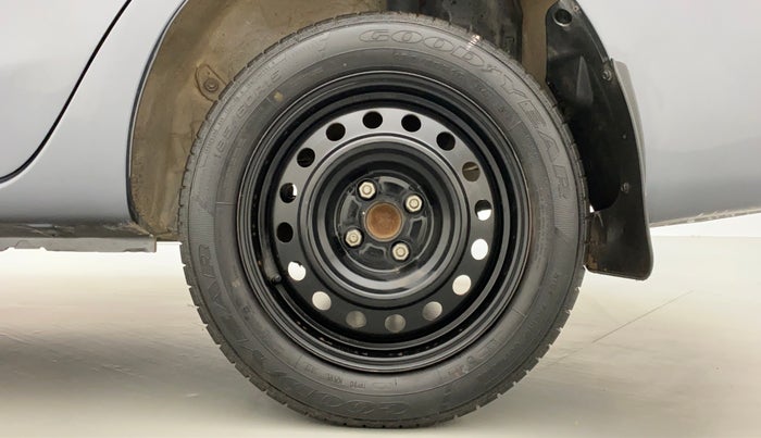 2015 Toyota Etios G, Petrol, Manual, 42,446 km, Left Rear Wheel
