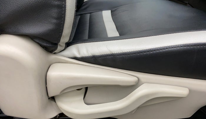 2015 Toyota Etios G, Petrol, Manual, 42,446 km, Driver Side Adjustment Panel