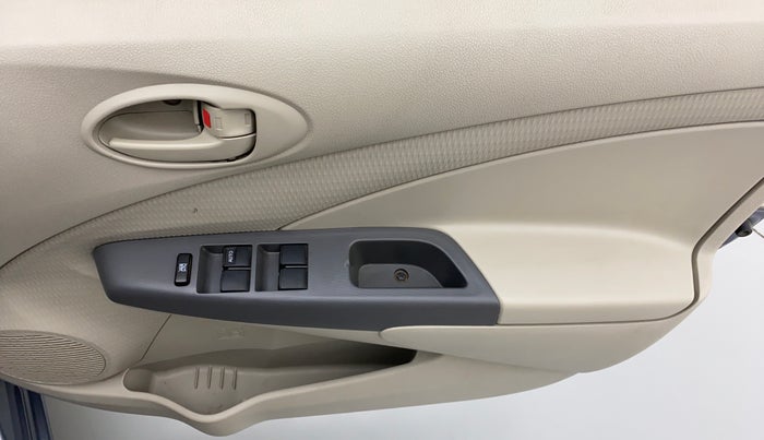 2015 Toyota Etios G, Petrol, Manual, 42,446 km, Driver Side Door Panels Control