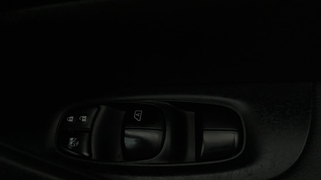 2016 Nissan Qashqai Ti, Automatic, 53382 km, Drivers Side Door Panel Controls