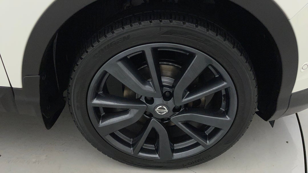 2016 Nissan Qashqai Ti, Automatic, 53382 km, Right Front Wheel