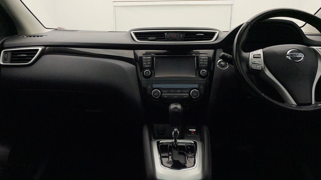 2016 Nissan Qashqai Ti, Automatic, 53382 km, Dashboard View
