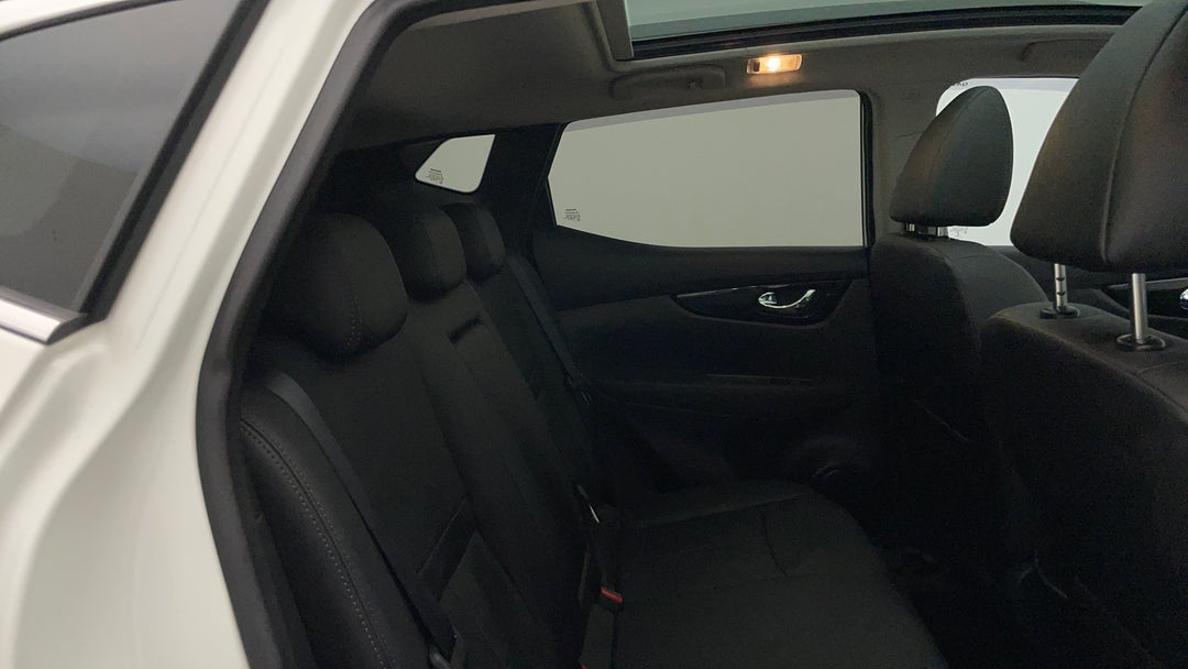 2016 Nissan Qashqai Ti, Automatic, 53382 km, Right Side Rear Door Cabin View