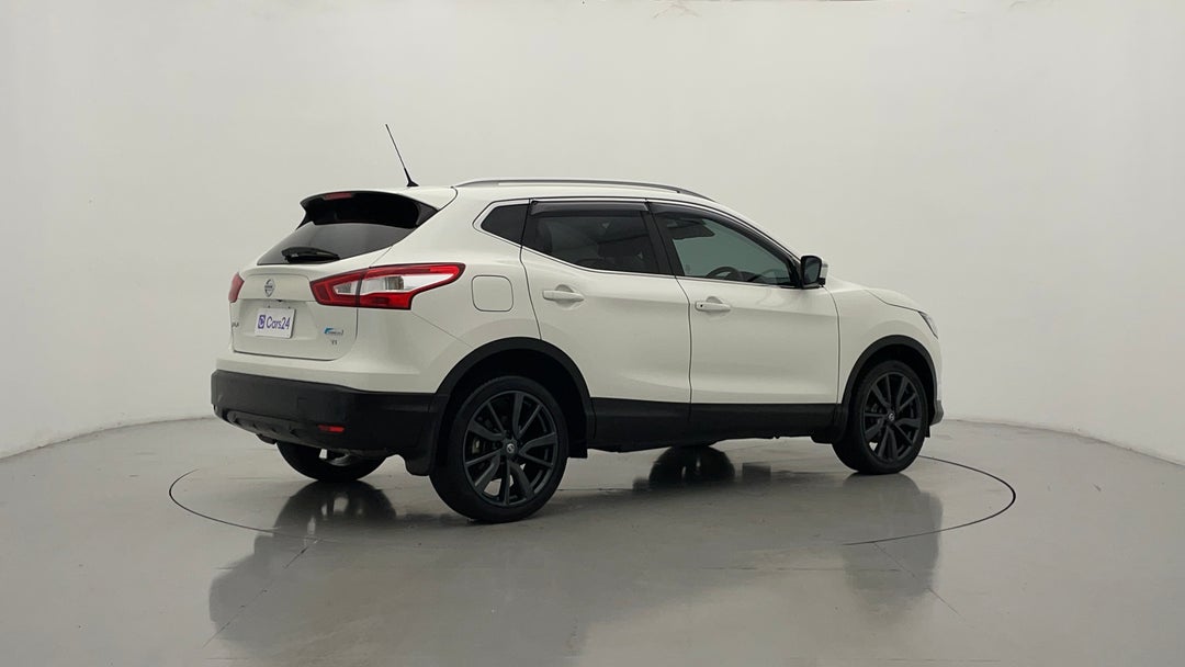 2016 Nissan Qashqai Ti, Automatic, 53382 km, Right Back Diagonal (45- Degree) View
