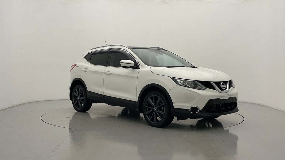2016 Nissan Qashqai Ti, Automatic, 53382 km, Right Front Diagonal (45- Degree) View