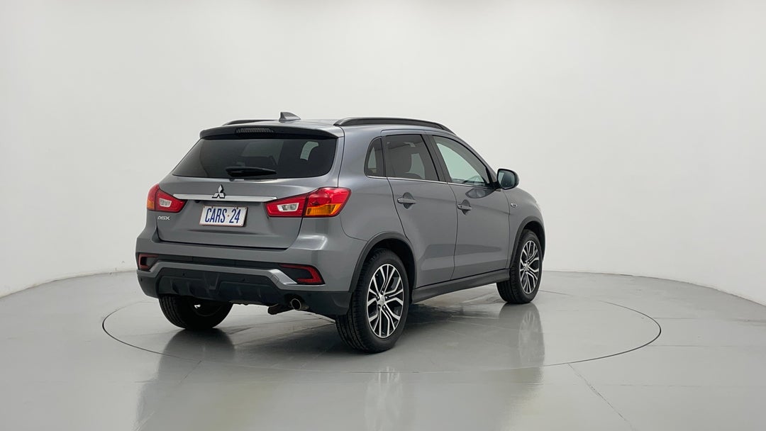 Right Back Diagonal (45- Degree) View