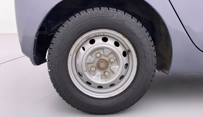 2015 Hyundai Eon ERA PLUS, Petrol, Manual, 13,777 km, Right Rear Wheel
