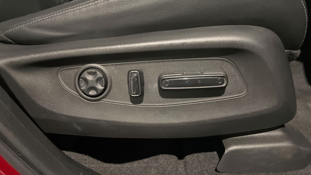 2024 Honda CR-V Vti L (AWD) 5 Seats, Automatic, 24122 km, Drivers Side Adjustment Panel
