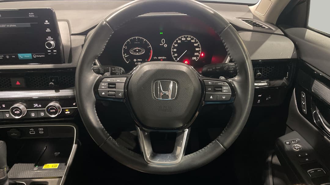 2024 Honda CR-V Vti L (AWD) 5 Seats, Automatic, 24122 km, Steering Wheel Close-up