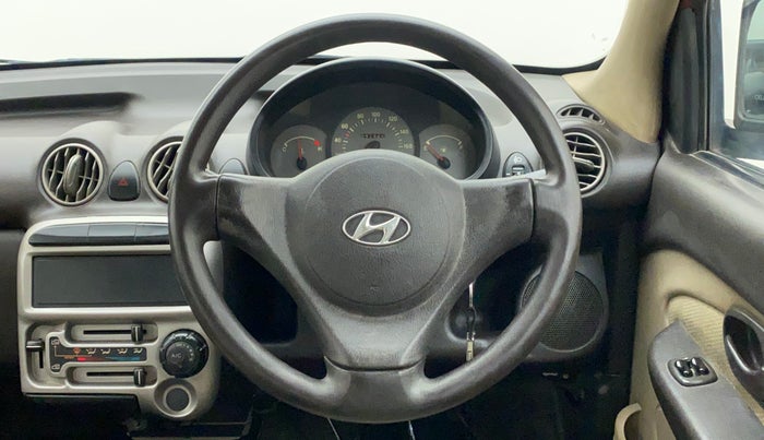 2013 Hyundai Santro Xing GL PLUS, Petrol, Manual, 71,365 km, Steering Wheel Close Up
