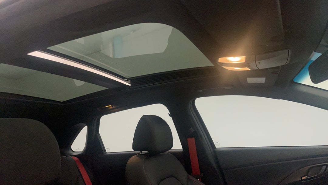 Interior Sunroof/Moonroof