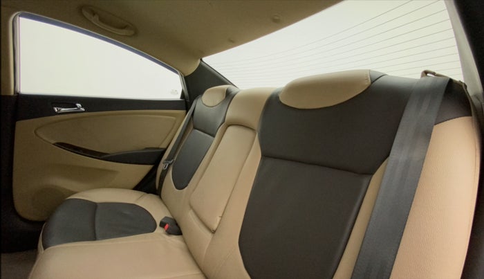 2013 Hyundai Verna FLUIDIC 1.6 VTVT EX, Petrol, Manual, 63,229 km, Right Side Rear Door Cabin