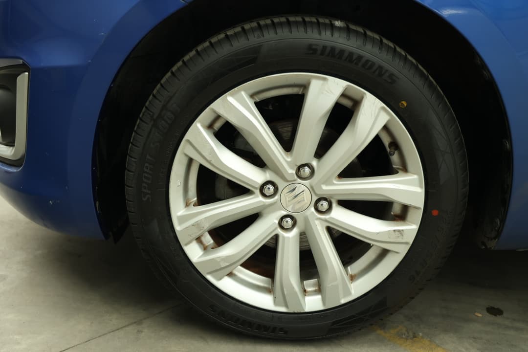 2015 Suzuki Swift Gl Navi Aw, Automatic, 86375 km, Left Front Wheel