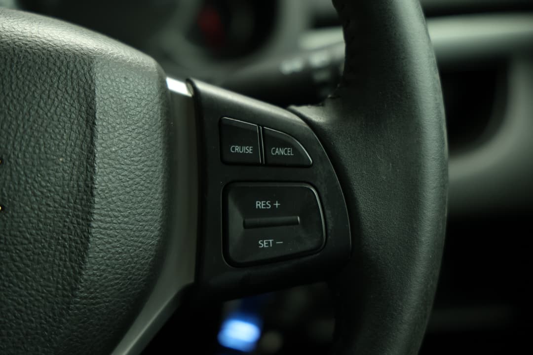2015 Suzuki Swift Gl Navi Aw, Automatic, 86375 km, Cruise Control