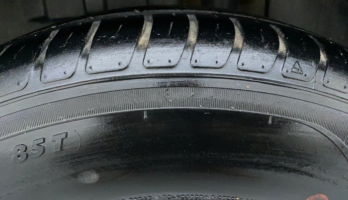 2018 Maruti Dzire VXI, Petrol, Manual, 29,706 km, Left Rear Tyre Tread