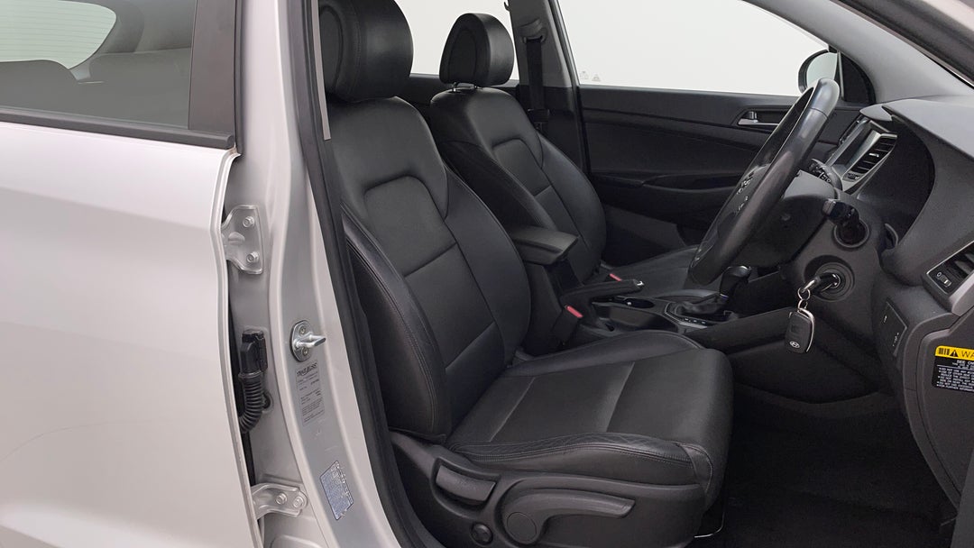 2016 Hyundai Tucson Active X (fwd), Automatic, 103628 km, Right Side Front Door Cabin View