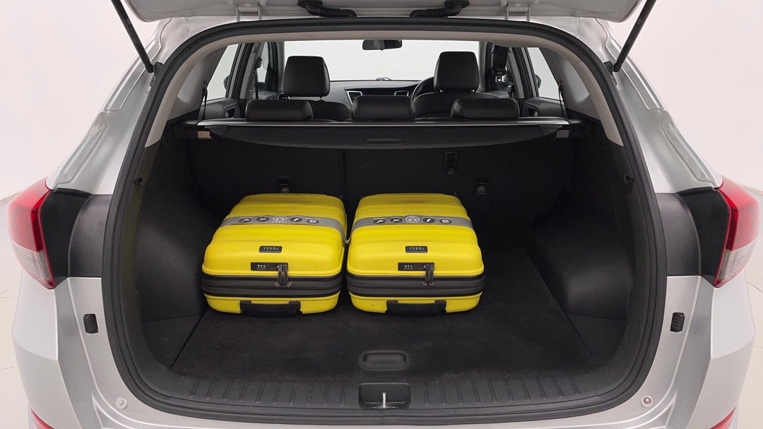 2016 Hyundai Tucson Active X (fwd), Automatic, 103628 km, Boot Inside View with Luggage