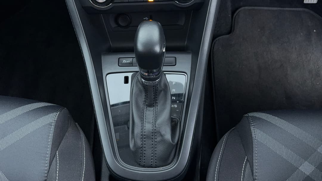 2024 MG Mg3 Auto Core, Automatic, 16423 km, Gear Lever 