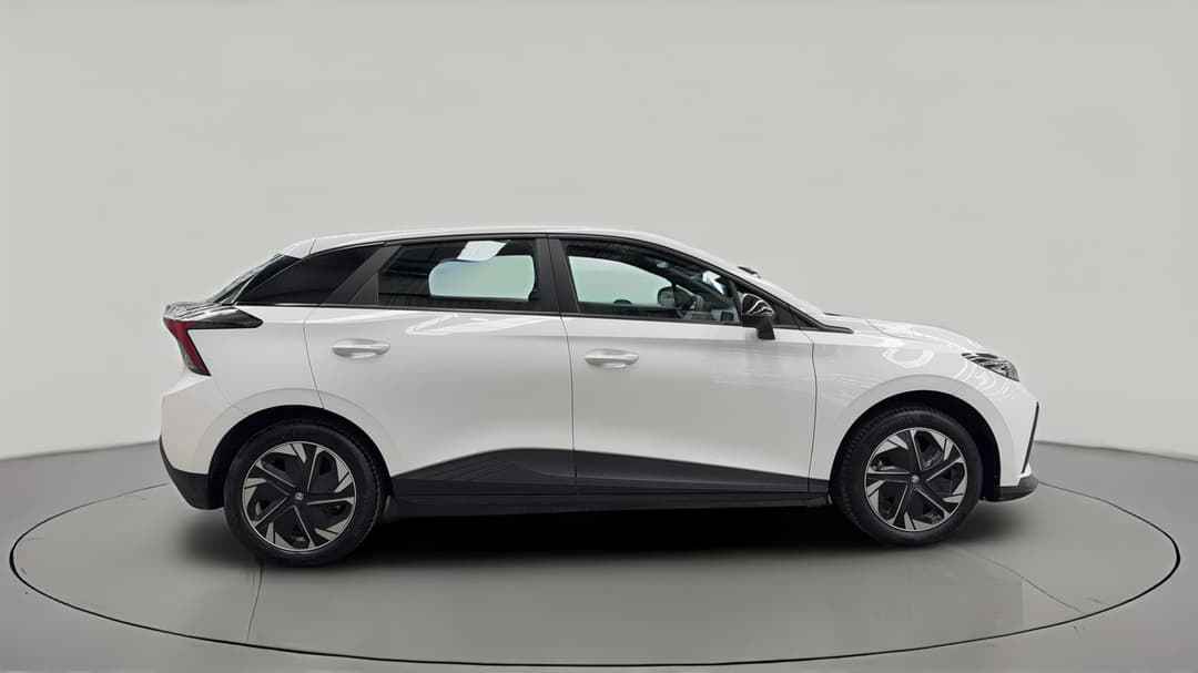 2024 MG Mg4 Excite 51, Automatic, 20841 km, Right Side View