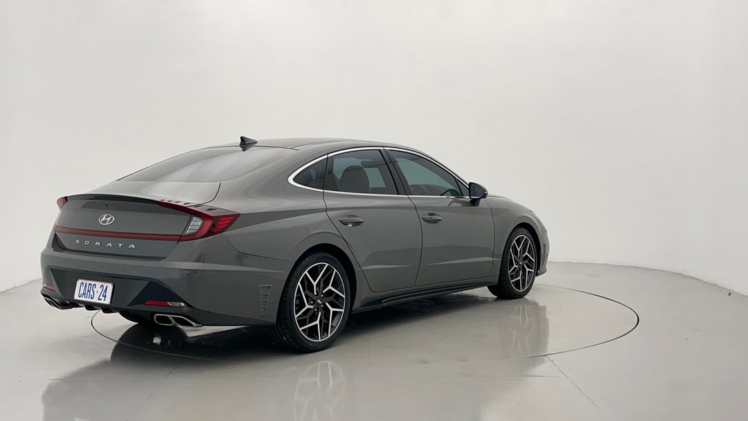 Right Back Diagonal (45- Degree) View