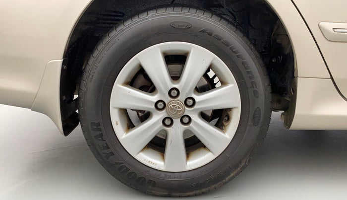 2011 Toyota Corolla Altis G PETROL, Petrol, Manual, 63,980 km, Right Rear Wheel