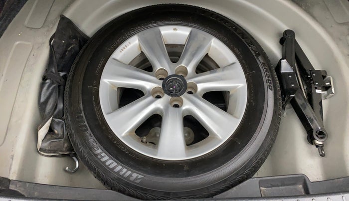 2011 Toyota Corolla Altis G PETROL, Petrol, Manual, 63,980 km, Spare Tyre