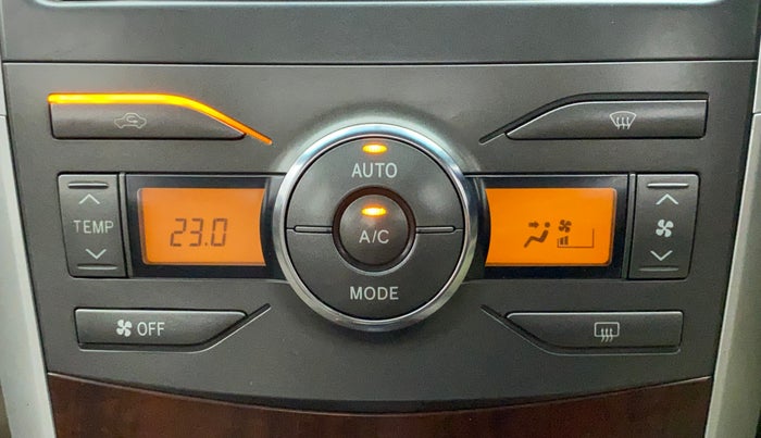 2011 Toyota Corolla Altis G PETROL, Petrol, Manual, 63,980 km, Automatic Climate Control