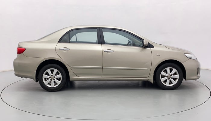 2011 Toyota Corolla Altis G PETROL, Petrol, Manual, 63,980 km, Right Side View