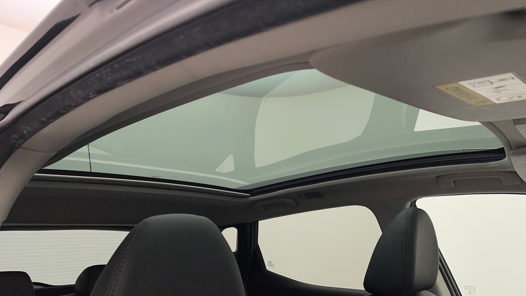 Interior Sunroof/Moonroof