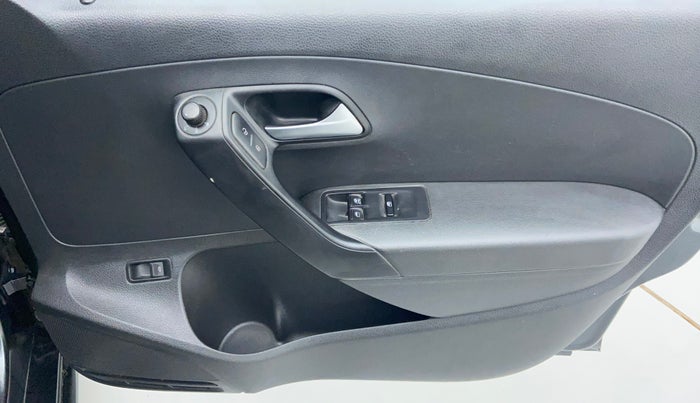 2018 Volkswagen Vento COMFORTLINE 1.6, Petrol, Manual, 39,714 km, Driver Side Door Panels Control