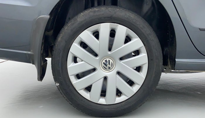 2018 Volkswagen Vento COMFORTLINE 1.6, Petrol, Manual, 39,714 km, Right Rear Wheel